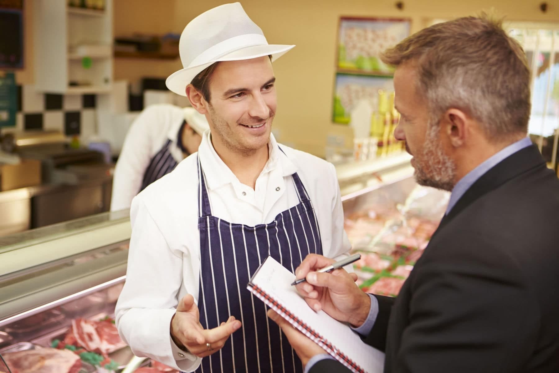 What dos an environmental health officer do?