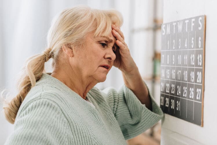 What Are The Early Warning Signs Of Dementia.