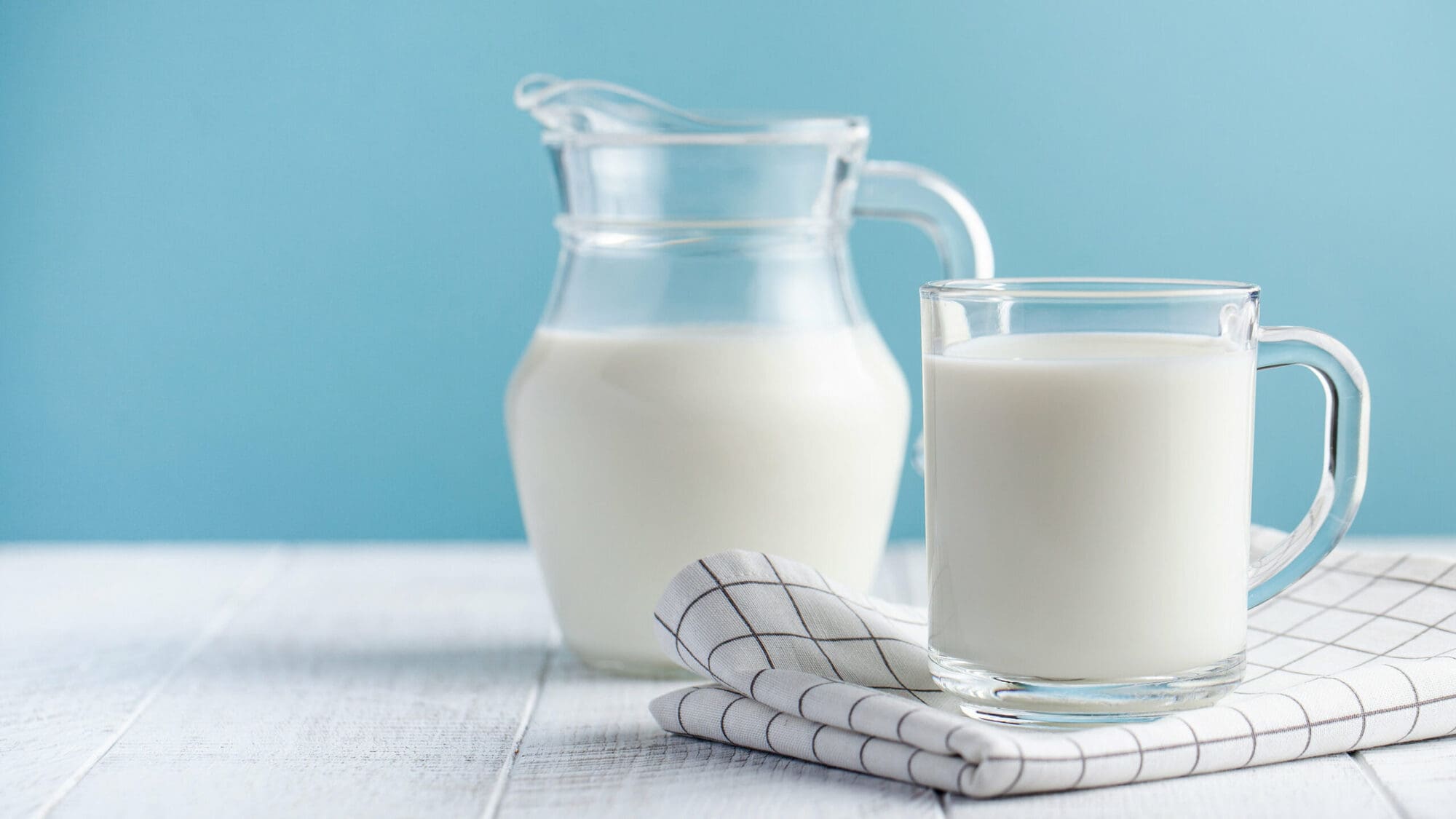 It is not advisable to defrost milk in the microwave It is not advisable to defrost milk in the microwave