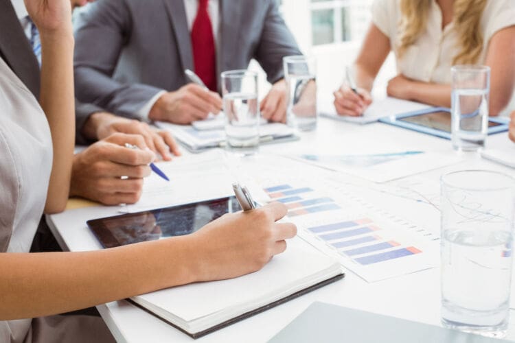 How to take meeting minutes