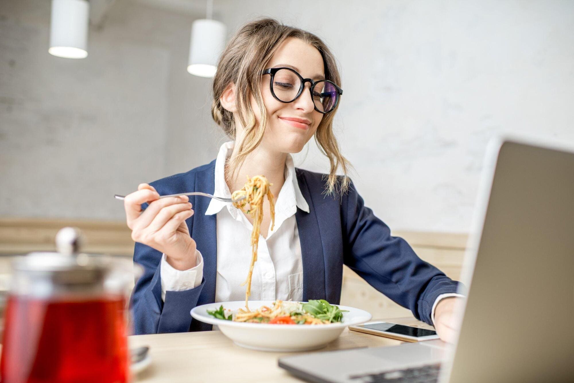 Food critic specialising in italian cuisine
