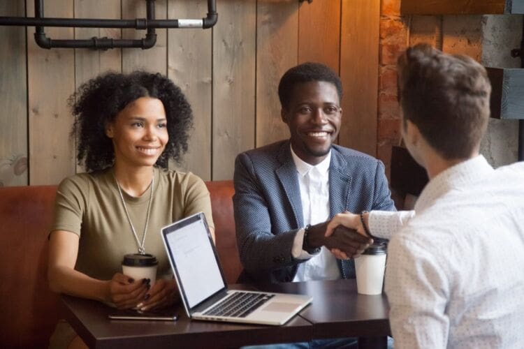 How to become a financial advisor