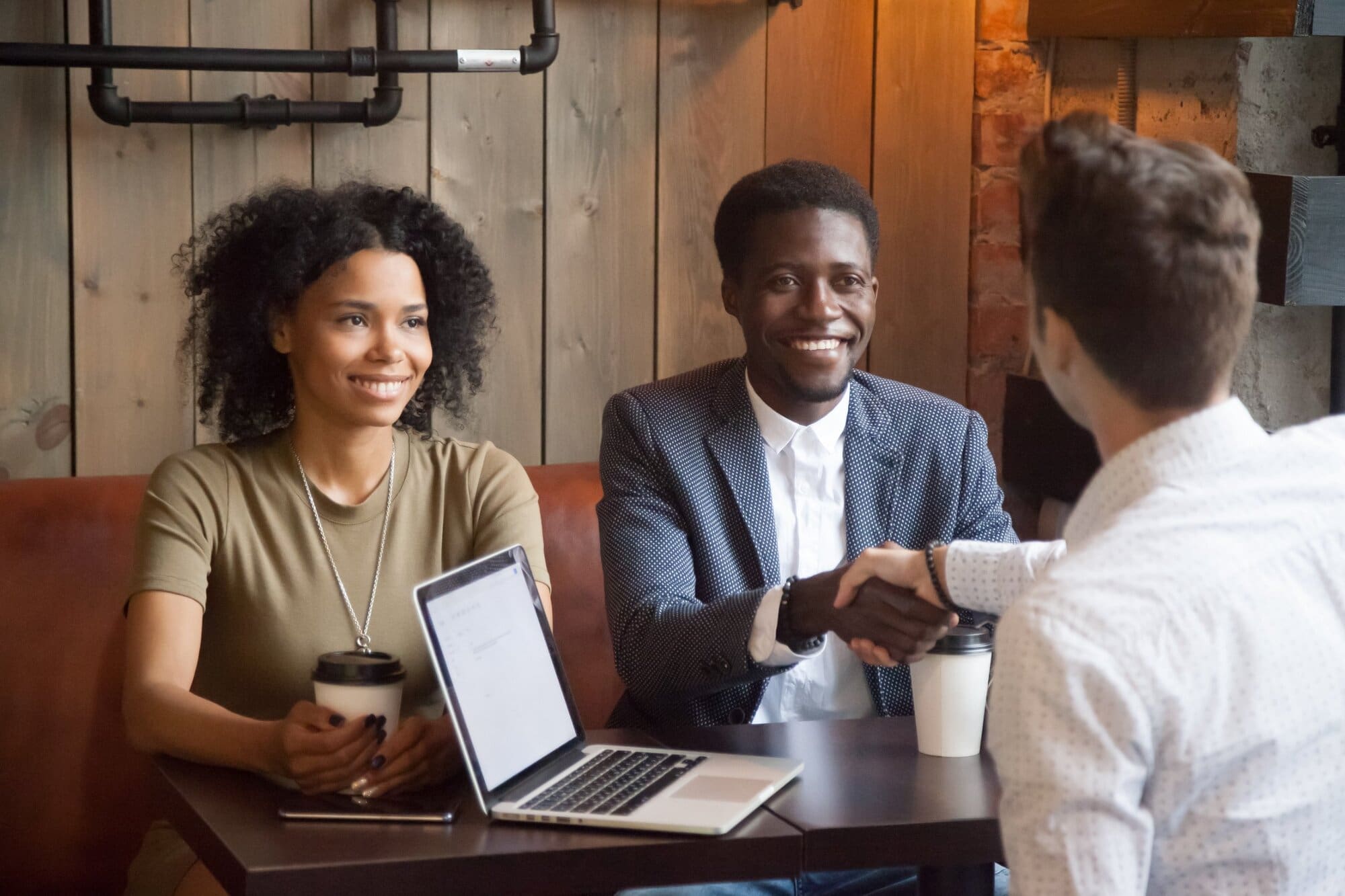 How to become a financial advisor