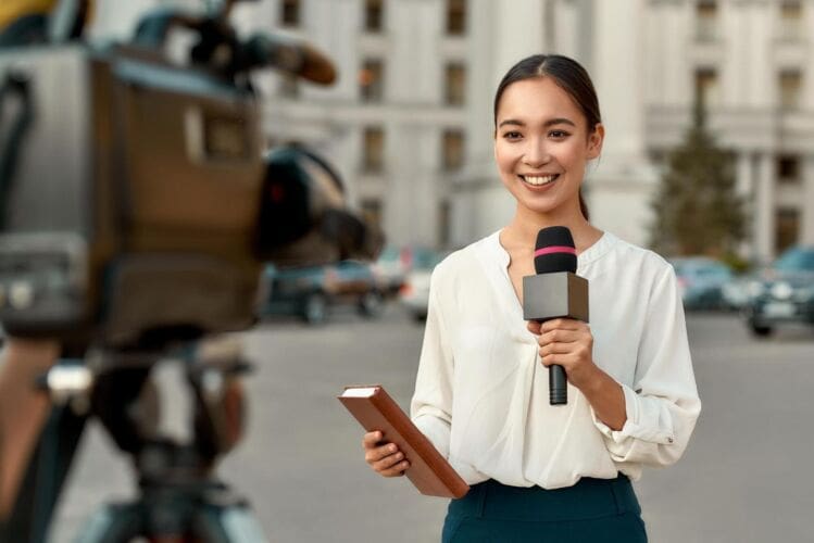 Becoming a journalist