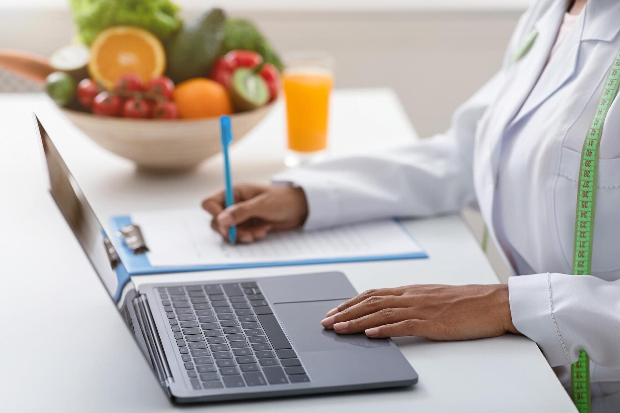 Nutritionist taking training courses