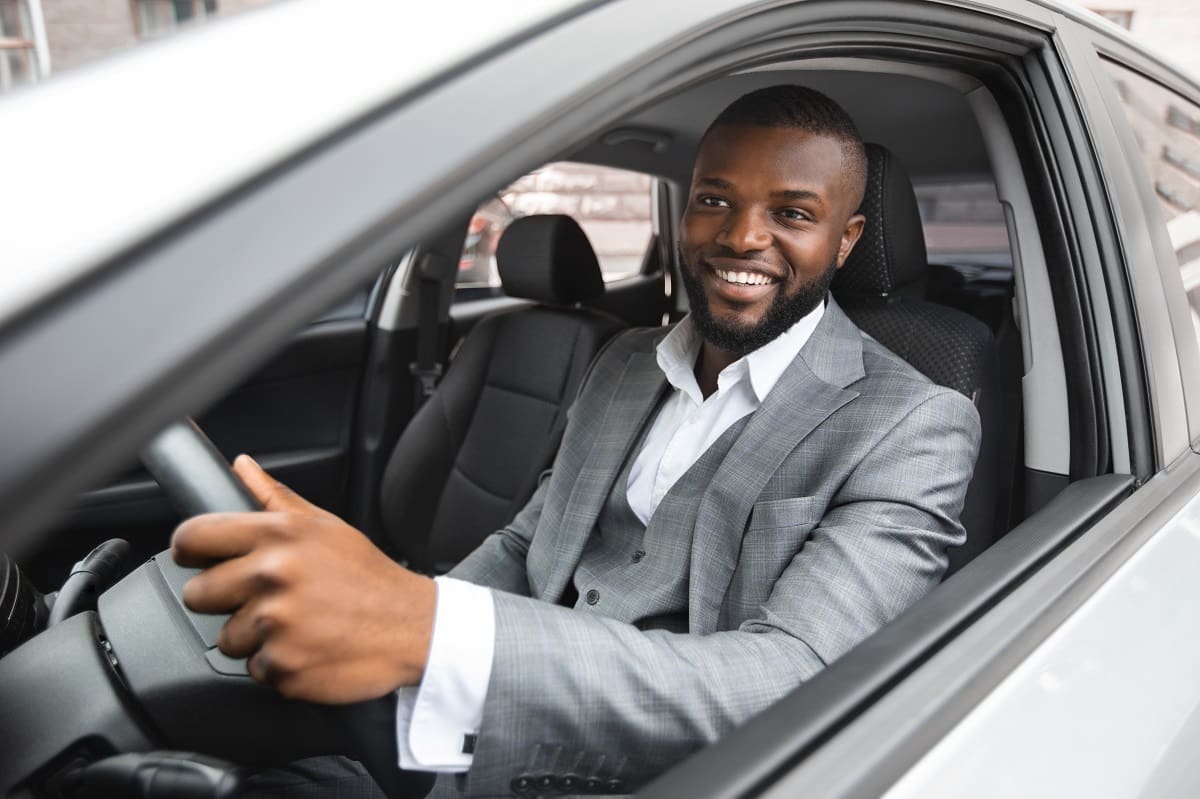 Car dealer travelling nationally
