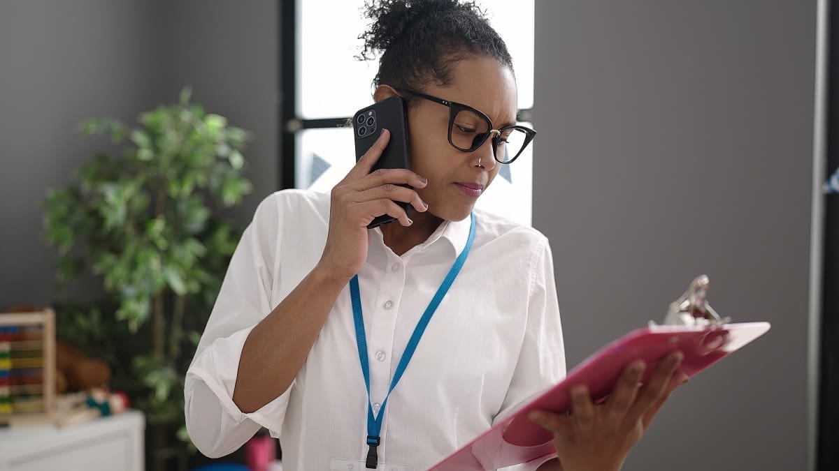 Child support worker reporting safeguarding concern