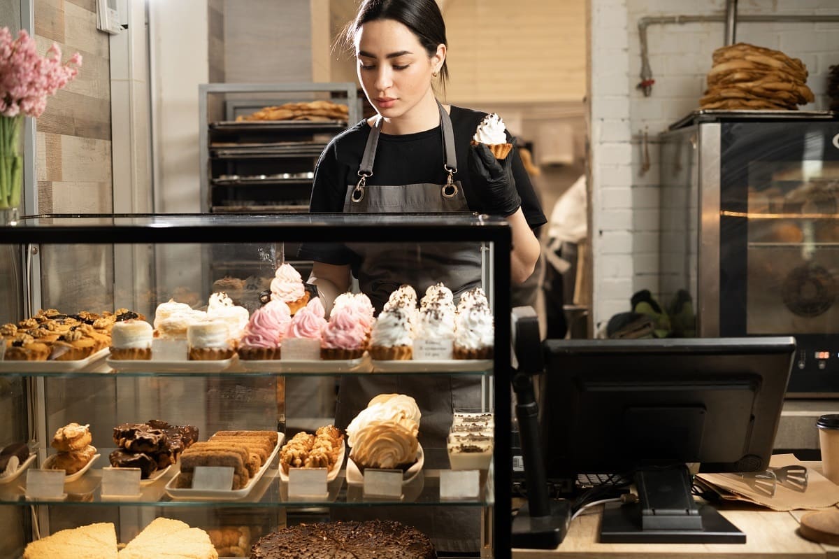 Food allergen in cakes without packaging