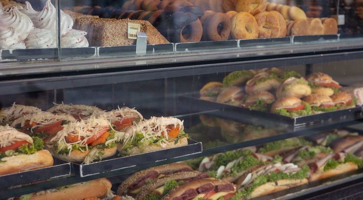 keeping sandwiches at a chilled temperature