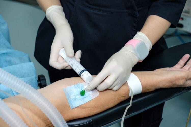 Case Study: Innovations in Medication Administration Techniques 2 Intravenous (IV) Administration
