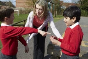 Effective Communication Strategies to Manage Challenging Behaviour (2)