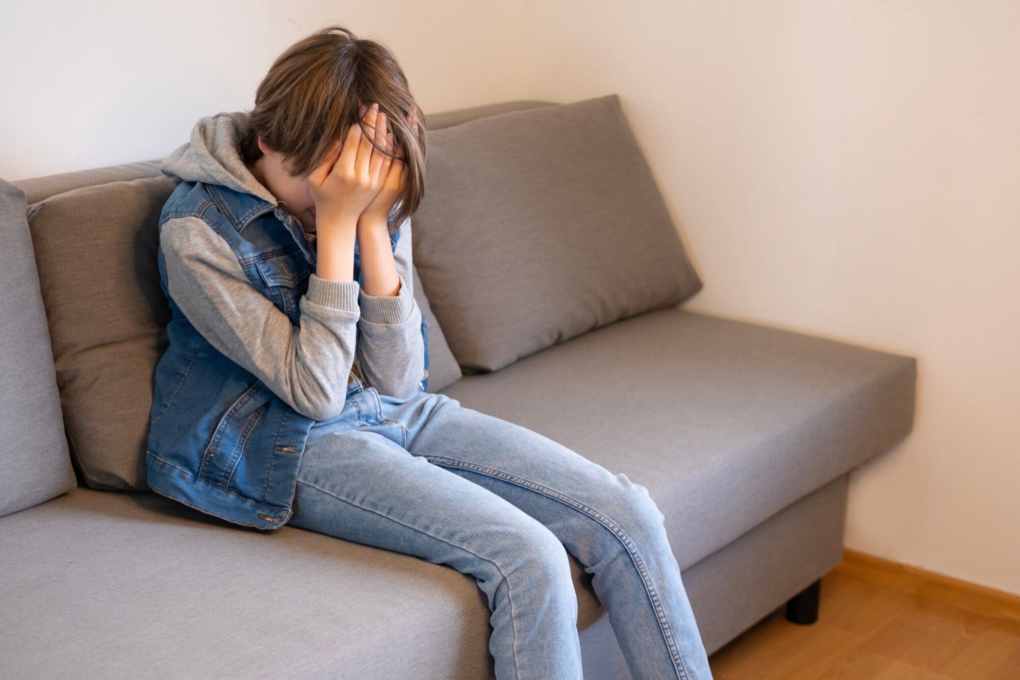 Child dealing with reactive attachment disorder 
